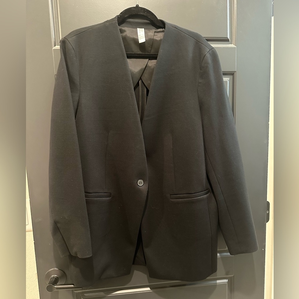 Women’s Classic black SPANX blazer!